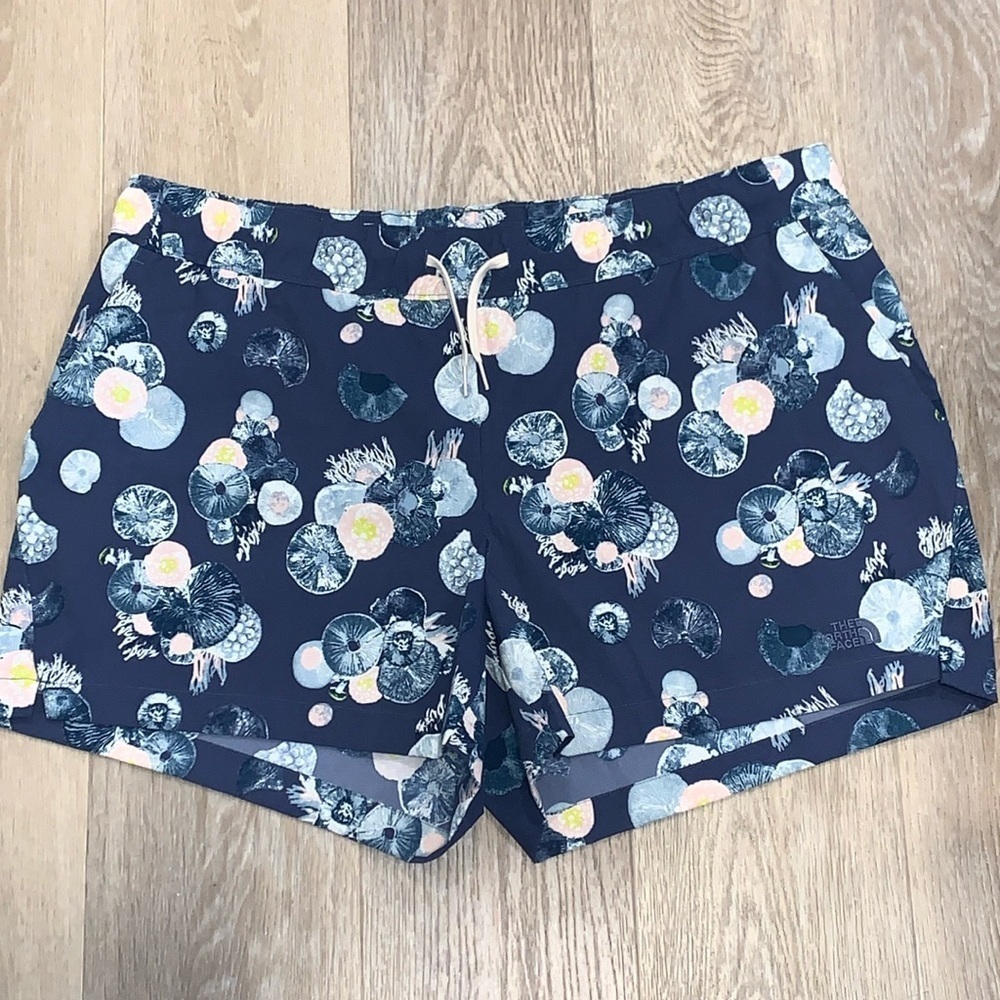 NWOT The North Face Class V Pull On Shorts XXL